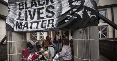 Only 1-in-6 Protesters Are Black, 46 Percent Are White Only 1-in-6 Protesters Are Black, 46 Percent Are White